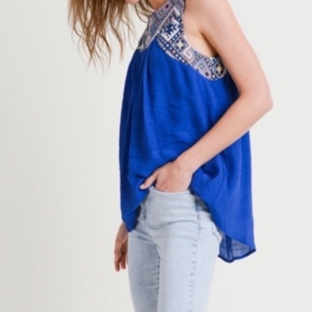Doe & Rae Embroidered Crinkle Top - Picture 2 of 16